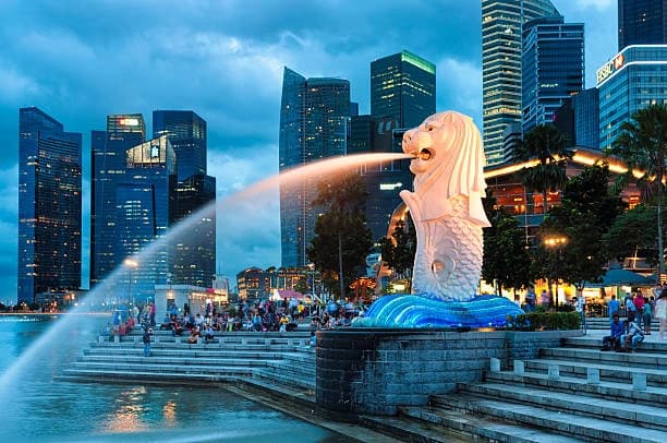 8 Reasons Why You Should Visit Singapore